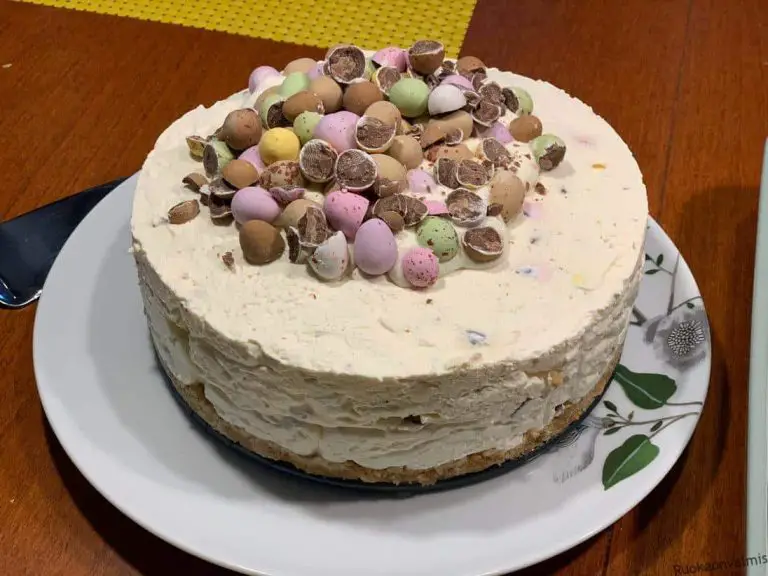 No bake Easter egg cheesecake