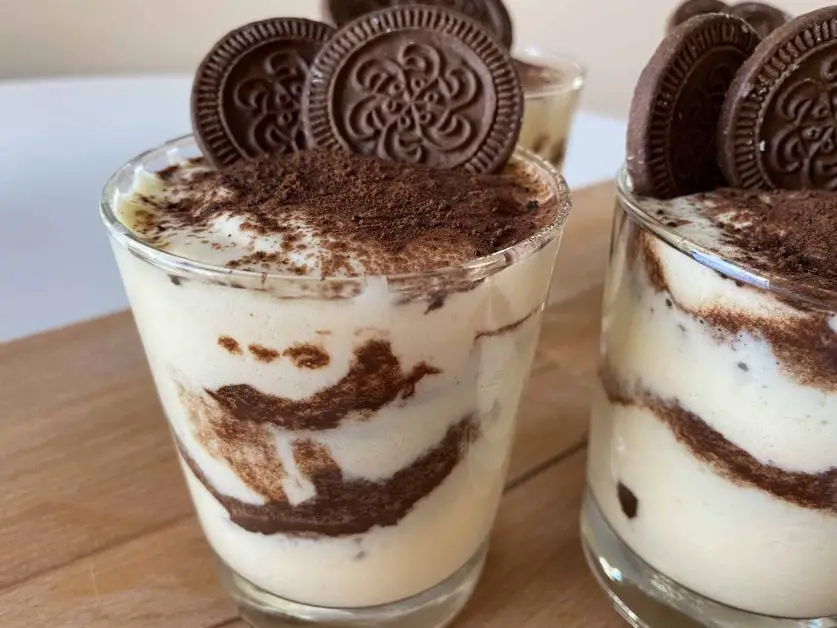 https://www.ruokaonvalmis.com/wp-content/uploads/2021/06/oretiramisu-837x628.jpg