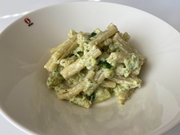 easy cream cheese and zucchini pasta