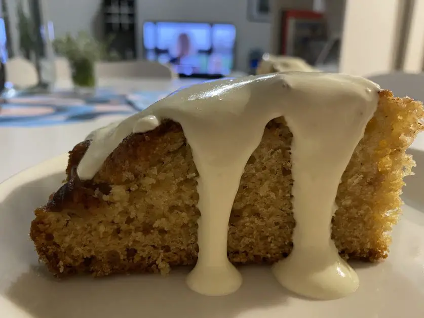 Italian apple cake with vanilla sauce